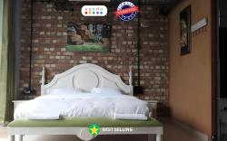 Goroomgo Mystic Kailasha Ukhimath