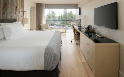 Hotel Paradox, Autograph Collection