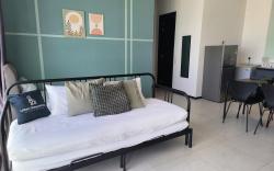 HOT -2BR Cozy & Drive UrbanSuites 10 pax WL UA223A