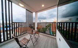 2CE APARTMENT & HOTEL