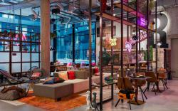 Moxy Frankfurt City Center
