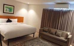 The Avenue Hotel