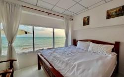Gao Check in Phala Beach Front