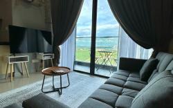 Rare 4 bedder apartment (12 pax) opp legoland