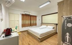 Standard Room @ B&G Hat Yai Hostel