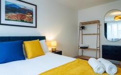 3-bedroom townhouse with the office room in London