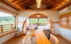 Gyeongju Jiseom Hanok Pool Villa Pension