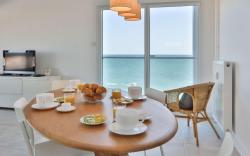 Appartement de caract  re  superbe vue mer 280