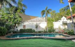 Wst 1.6km,green garden POOL villa,beach 100M,5BR