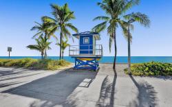 Lovely 1- bedroom rental unit with pool