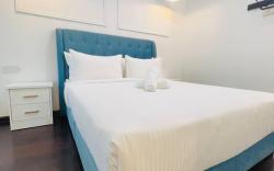 Business Breakaway 2BR unit R&F Princess by ANJU