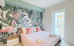 Seafront Modern Farmont Flamingo Suite