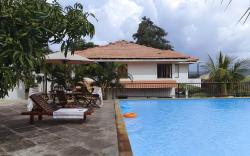 Five Tropical Woods  4 BR Villa/Goa Pool Cook
