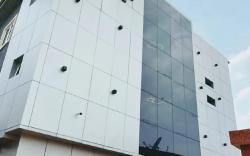 White Chase Hotel and Suites