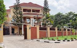 Royale Crown Villa