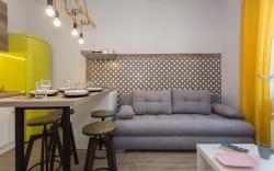 Sunny and Modern 1BDR Apartment in the Center