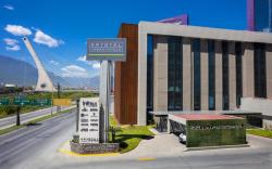 Krystal Urban Monterrey San Jeronimo