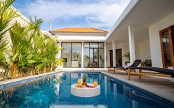 Kubung 1- Canggu + Brand NEW Villa+HUGE Pool + PS5