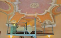 The Painter’s Nest + Lake Garden