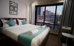 Sunbright Room Residency Hotel