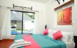 Mayas Beach House - Boutique Serviced Villa