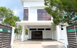 Skudai 5R5B, near UTM/Sutera, 7-16pax, Fast-WiFi