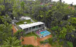 Brookland Estate by FairSpace360-Luxury Pool Villa with Waterfall