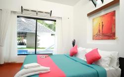 Mayas Beach House - Boutique Serviced Villa