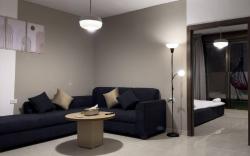 Stylish Luxe Apartment Fr 0001