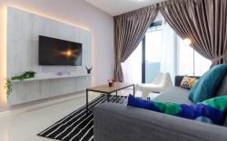 A Stylish & Cozy Suite in Suasana JB
