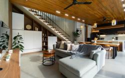 Villa Elena by Maheswara