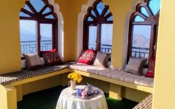 Naldehra House