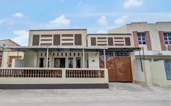 SPOT ON 93917 Homestay Adreena Syariah