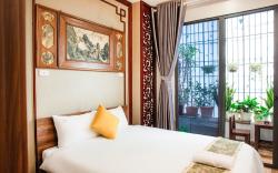 Sunny home - Ancient street view - Hoan Kiem lake