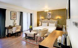 Palette by CheckIn Magarpatta City Formerly Emerald Guestimony