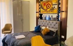 Praavi homes (Stylish 1 bedroom Apartment)