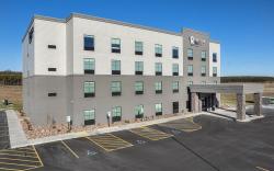 Riverstone Suites - Chippewa Falls
