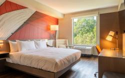 Cambria Hotel & Suites Plymouth