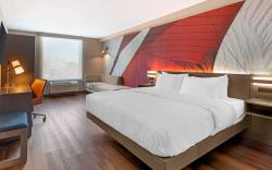 Cambria Hotel & Suites Plymouth