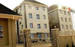 Moz 1 Executive Guest House