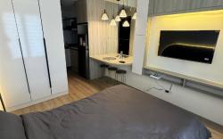 Studio Unit 5 Mins to IT Park w/ Pool|Wifi|Netflix