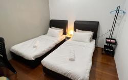 Twin Room in Georgetown - E