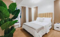 Aesthetic 3BR Condo Near Airport, Samal & SM