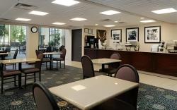 Red Roof PLUS+ & Suites Houston - IAH Airport SW