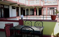 Hotel Yala Peak