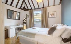 Iconic Warehouse style 4 Bed House Central London