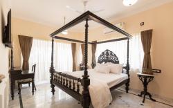Zamindar Suite on Park St.
