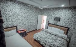 Royal Lodge Guesthouse 