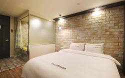 Busan Goejeong Rosso