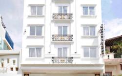 S79 Happy Hotel 2